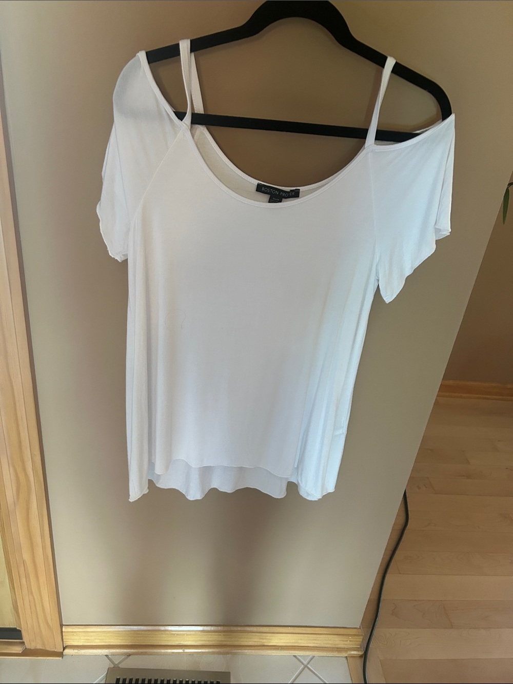 Boston Proper White Off-Shoulder T-shirt with Straps